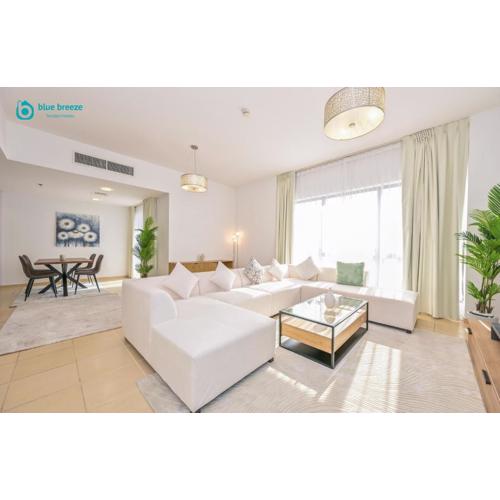 Blue Breeze - Elegant 3BR Apt with Panoramic Marina Views in JBR