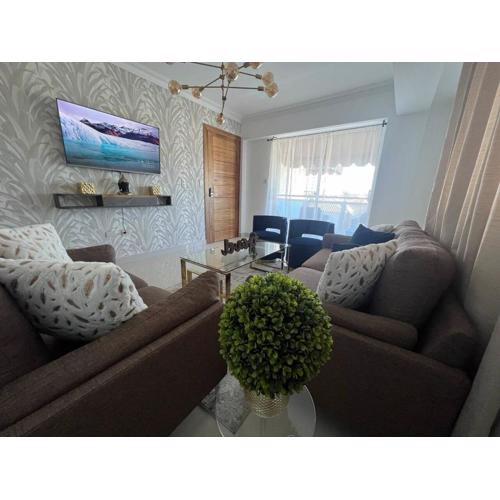 Blue Gem Retreat 3BR Apartment w Modern Amenities