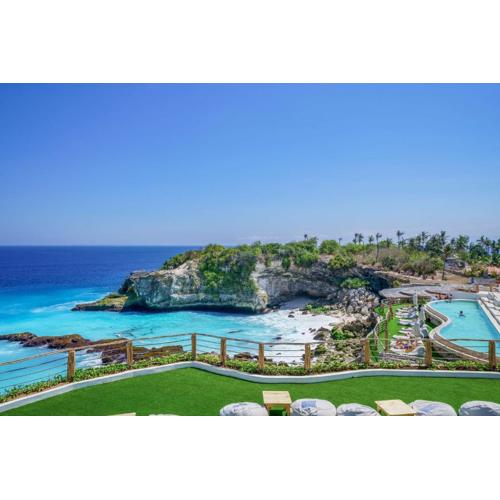 Blue Lagoon Avia Villas