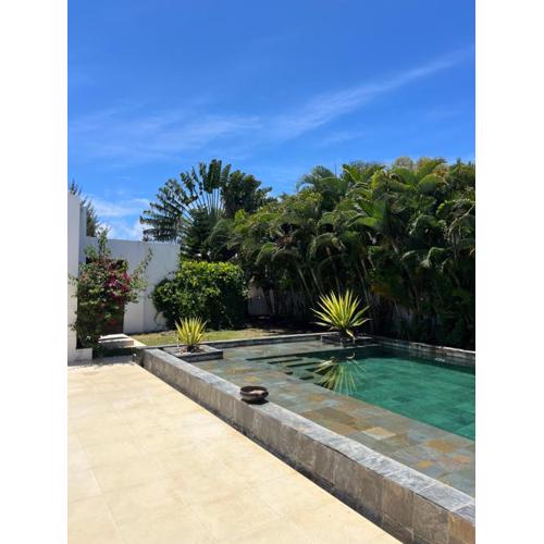 Blue Palm Villa with Private Pool & Tropical Garden