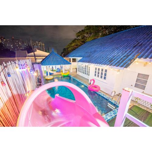 Blue Pool Villa Jomtien / 350m to beach / Big Pool with Slider