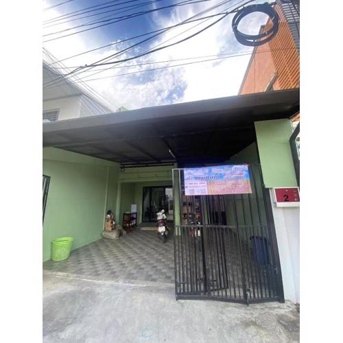 蓝天旅馆 Blue sky hotel ฟ้า เกสต์ เฮ้าส์