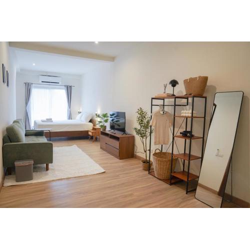 Blue & Teak 336 Stay with private bath