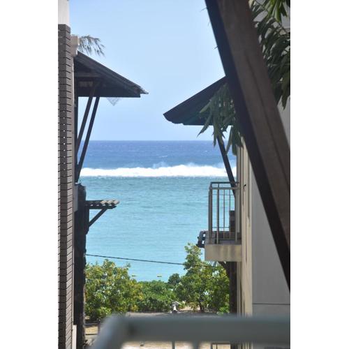 Blue Waves Beachfront Penthouse