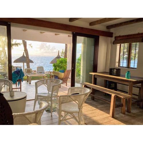 BlueMoon Studio on the Beach!