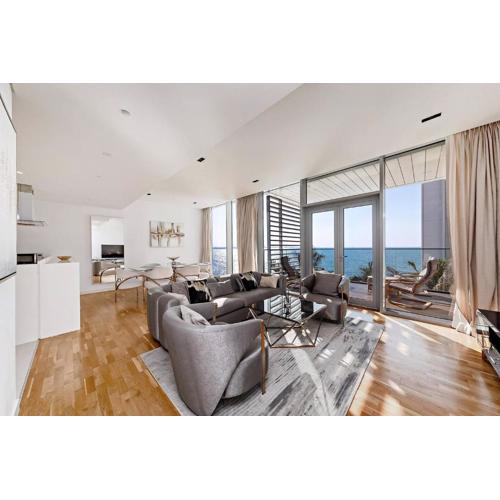 Bluewaters Sea View 2br Pool & Gym & Beachfront