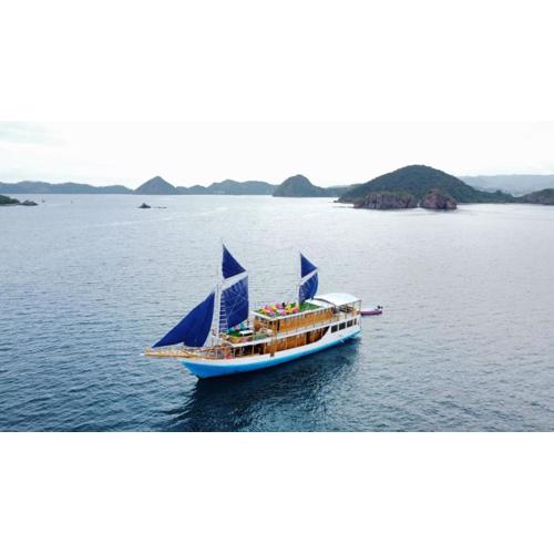 Boats Open Trip Komodo 3D2N