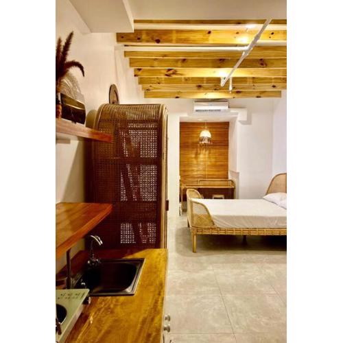 Bohemian Moderns Style Living- Free Pool- Pet Friendly