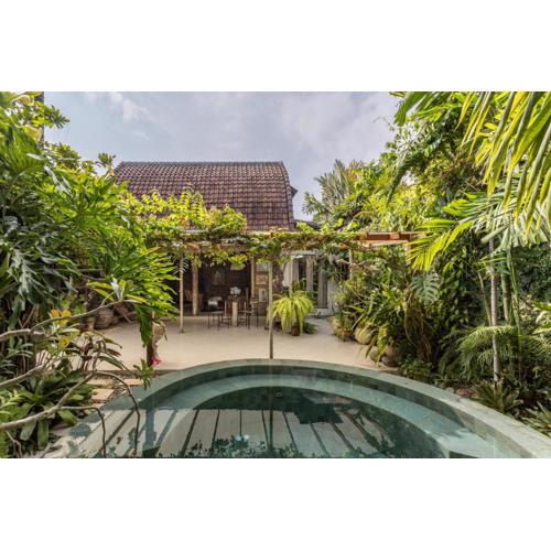 Boho 2 BR Villa - Close to the main strip of Seminyak