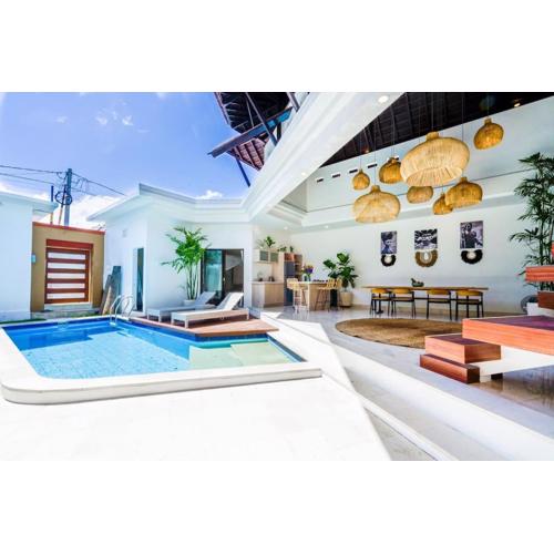 Boho-chic Canggu Villa near Cafè Del Mar, 5-minute walk to beach