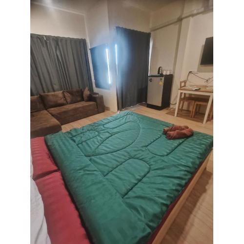 Bonanza Patong Beach1 100m to Beach Sun Room