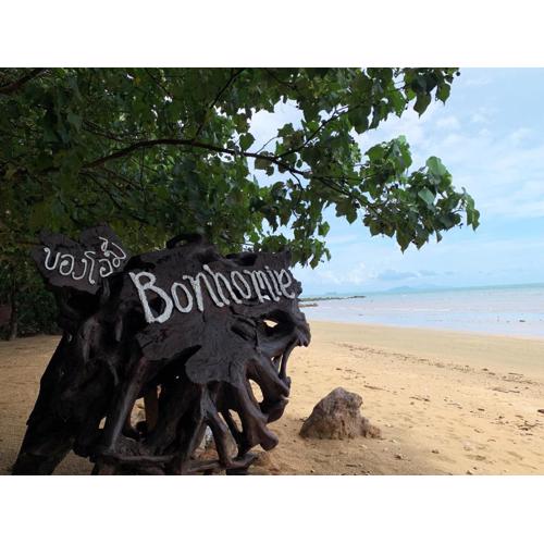 Bonhomie Beach Cottage