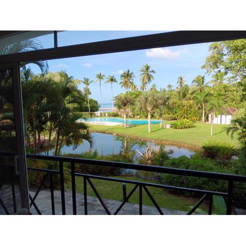 Bonita Village Beachfront Apartment with Pool and Screened Balcony