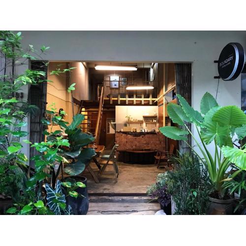 Boundary Hostel and Cafe