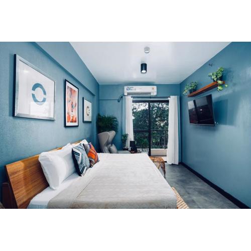 Boutique one-bedroom apartment near airport, business hubs