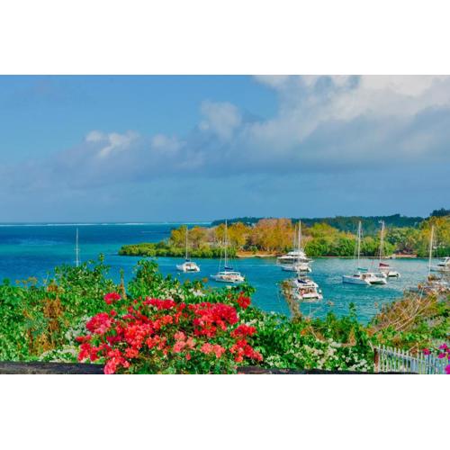 Boutique Villa on the Rocks with Stunning Sea Views, Infinity Pool & Private Sea