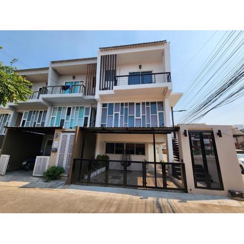 Boxsoon nimman 7 # 4beds 4bahts