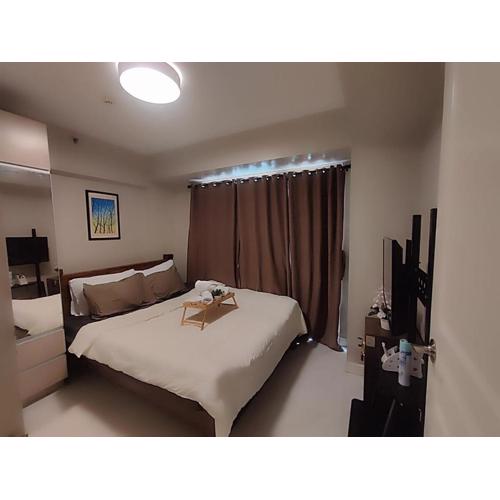 BP952 With Balcony and River View