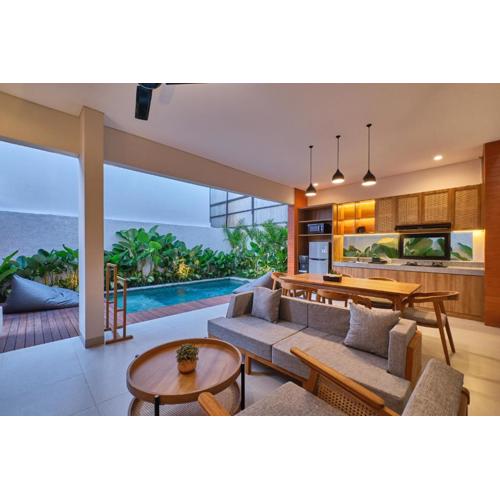 Brand new! 3BR Modern Private Villa in South Ubud