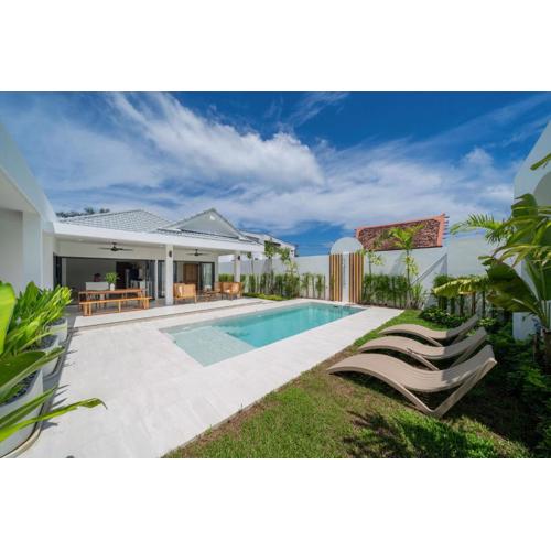 Brand New 4BR Balinese Style Pool Villa Kaia just 5 min drive from NaiHarn Beach