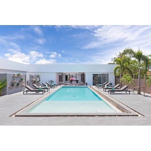 Brand-new 8BR Private Pool Villa Mystic Garden