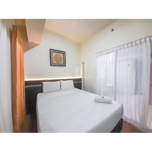 Brand New and Good Simply 1BR at Uttara The Icon Apartment By Travelio