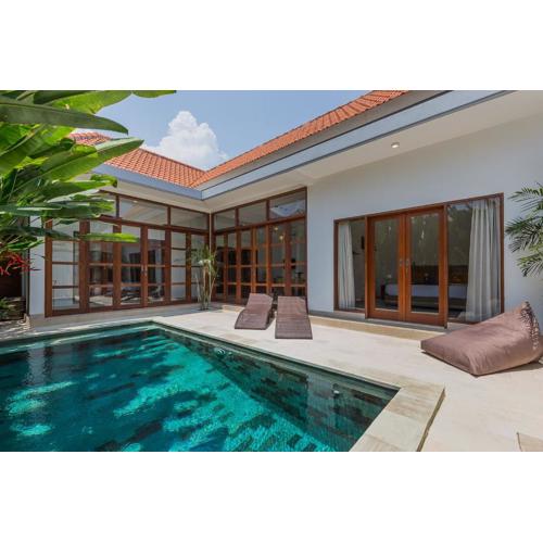 Brand New Central Canggu Private Villa