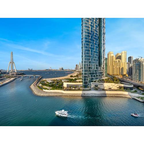 Brand New! Dubai Eye & JBR Beach Panorama!