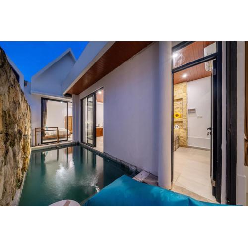 Brand New Luxury Villa - Perfect Location - Poolside Bliss