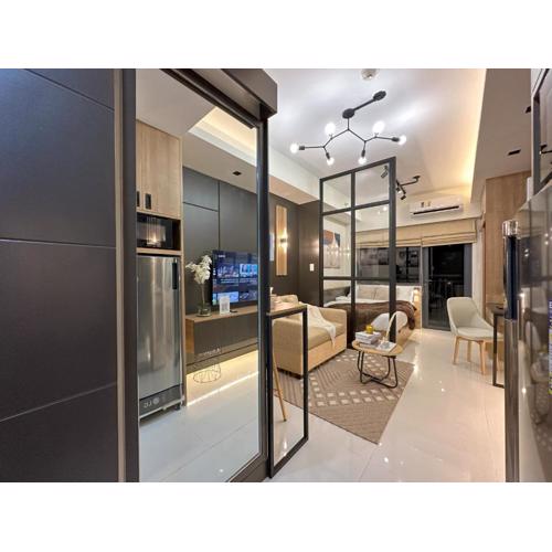 Brand-New Modern Suites with City View in Makati CBD