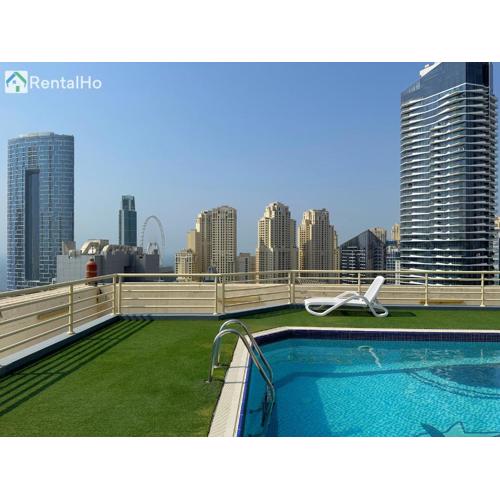 Brand New Studio w/ Balcony in center of Marina