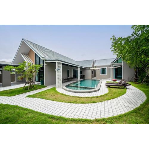 BRAND-NEW! The Private PoolVilla /4BR byน้องมังคุด