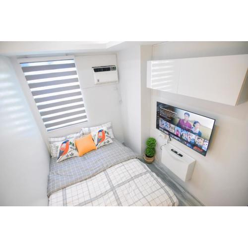 BRAND NEW UNIT Stay for 3 Pax at MPlace Residences