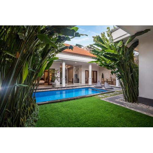 BRAND NEW Villa Samira, 5mn to Seminyak