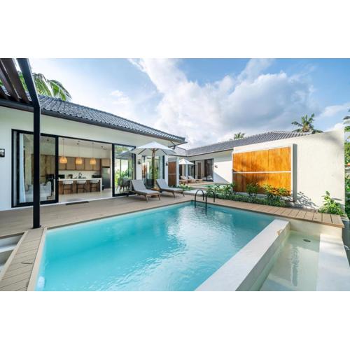 Brand-New Villa with Gorgeous Jungle Views and an Expansive Pool