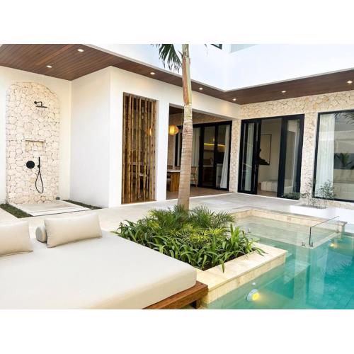 Brand New Yunique Family Villa at Bingin Sentosa