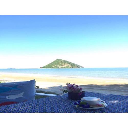 Brassiere Beach Hotel