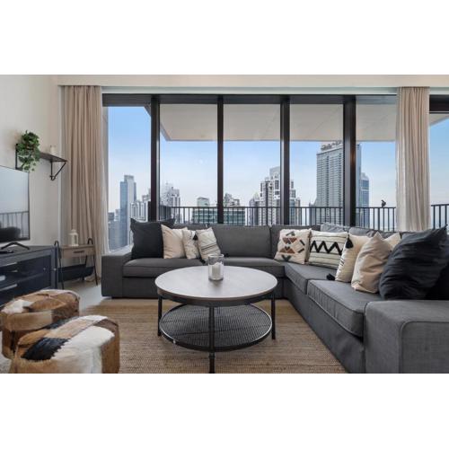 Breathtaking City Views From DT Apt with Terrace