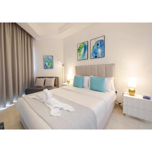 Breathtaking Views High Floor near metro station