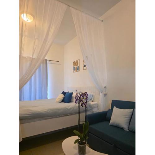 Breeze Studio & Golf view, pool, gym & identity renew