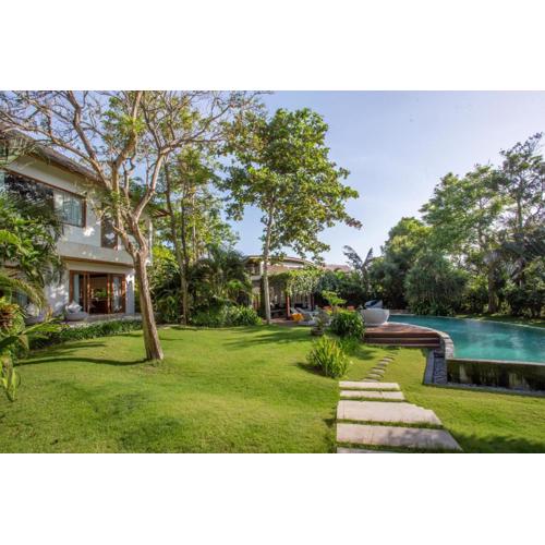 Breezy and Tranquil Atmsophere 5 bed Villa