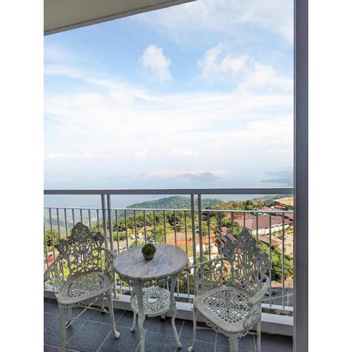 Breezy Tagaytay Condo