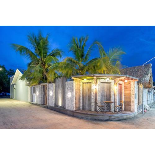 Brickwood Rasdhoo- Beach front