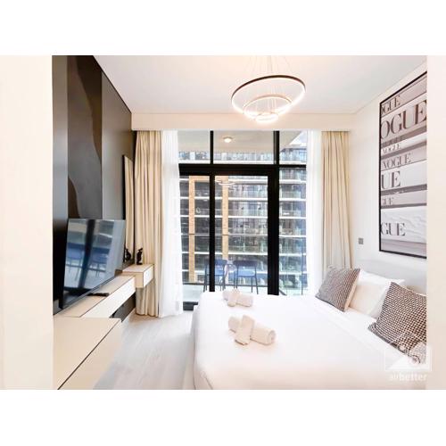 Bright & Airy Studio with Balcony in Azizi Riviera