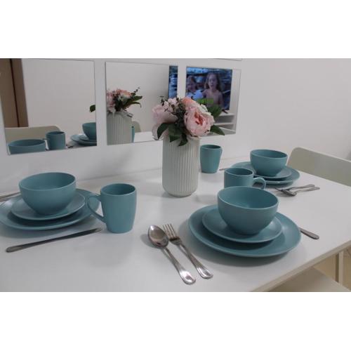 Bright and beautiful one bedroom apartment close to metro and beach