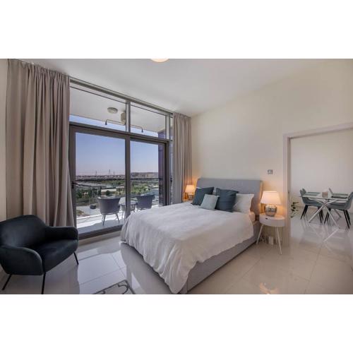 Bright and spacious apartment in DAMAC HILLS