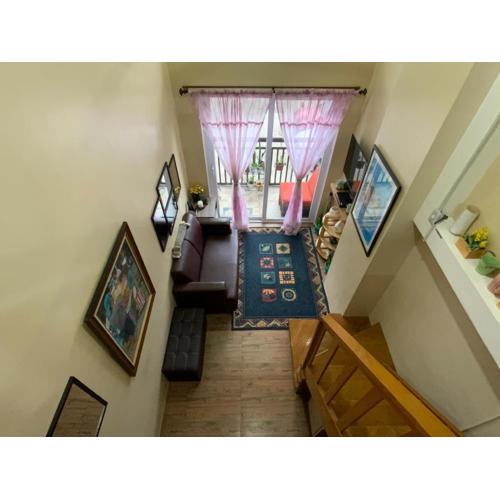 Bright and Sunny Condo with Balcony min 2 nights