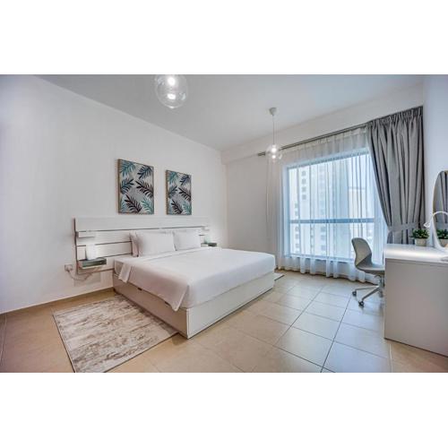 Bright apartment in JBR few steps from the beach