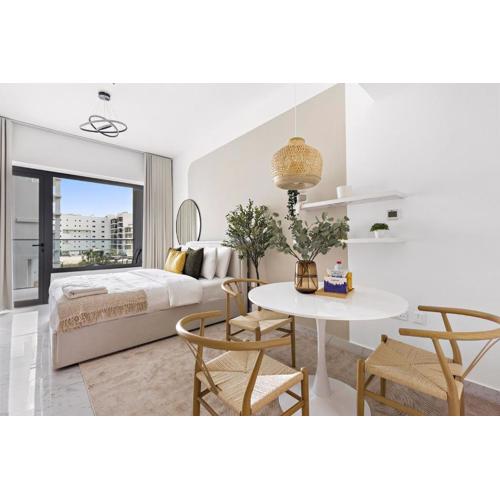 Bright Boho Loft near Yas F1 Circuit & Airport