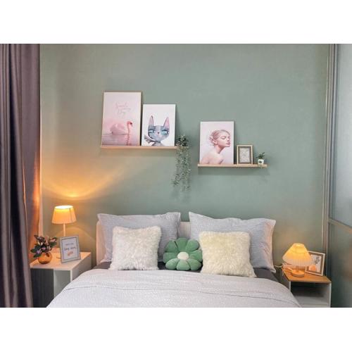 Bright & Modern Condo